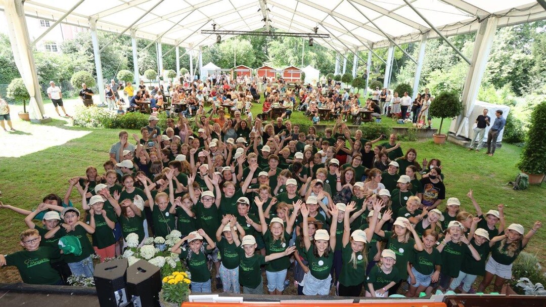 Ein gelungenes Fest: ber 140 Minigrtner aus ganz Baden-Wrttemberg feiern auf der Insel Mainau ihren Abschluss.