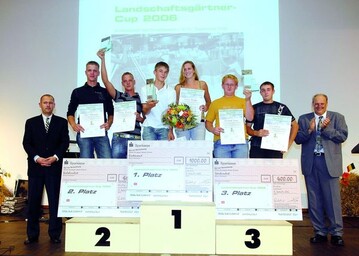 von links: 2. Platz fr Peter Amberger und Ronny Krause, 
1. Platz fr Christoph Maurits und Laura Neuffer, 3. Platz fr Christian Jaeckel und Lars Ulrich 