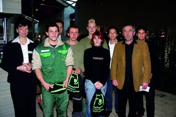 Das Siegerteam und die Organisatoren der Aktion Lehrbaustelle (v.l.): Elvira Freier, Hinte Messe; Jerome Horn, Firma Seydell; Christoph Hinte, Daniel Elek, Marcel Murrweiss, Firma Mohr; Marion Leier, Firma Hess; Kai Seydell; Erich Hiller, Prsidiumsmitglied des VGL Baden-Wrttemberg; Markus Mohr