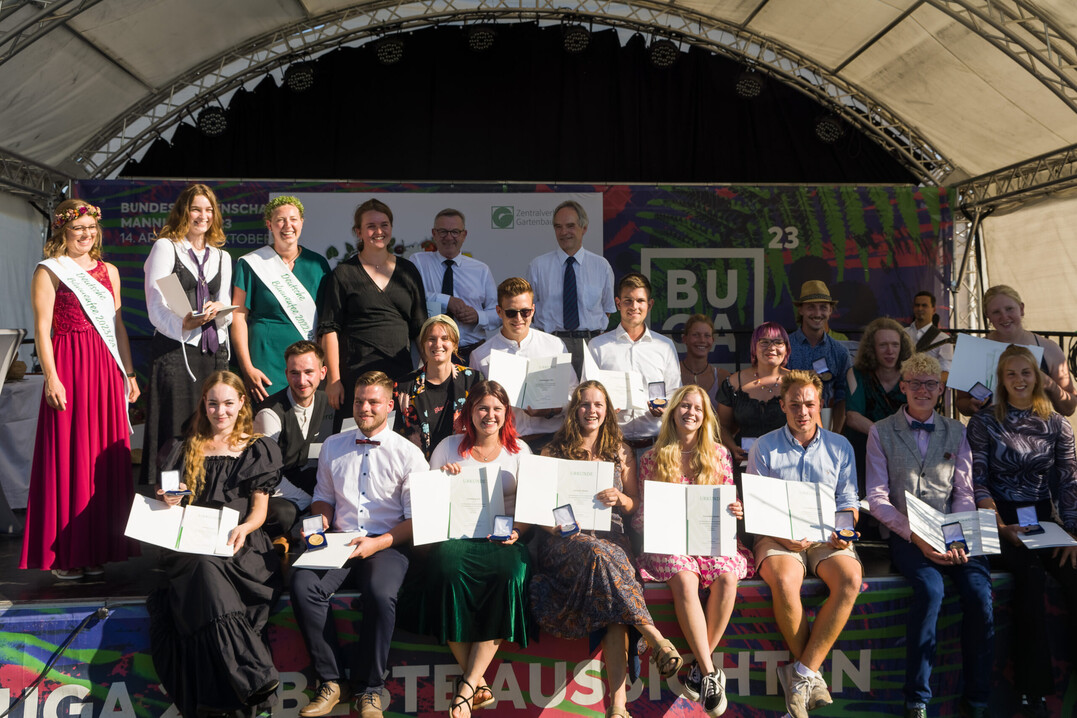 Alle Siegerteams der Wettbewerbsstufen des Berufswettbewerbs.