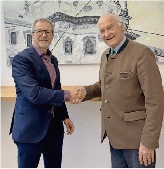 Reto Bachmann (links), CEO der Bachmann Group und Dr. Jrgen Kubern, Inhaber der HerkuPlast Kubern GmbH.