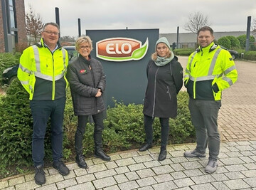 Jan-Bernd Krmpelbeck und Jens Wiele vom Vorstand des Erzeugergromarktes Langfrden-Oldenburg eG (ELO) mit ZVG-Prsidentin Eva Khler-Theuerkauf (links) und der Geschftsfhrerin der Bundesfachgruppe Gemsebau, Laura Lafuente.