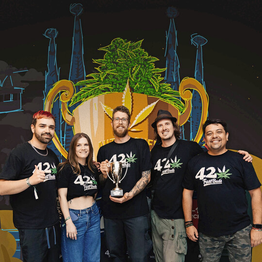 Das Team der Firma Fast Buds beim Autoflower World Cup in Barcelona.