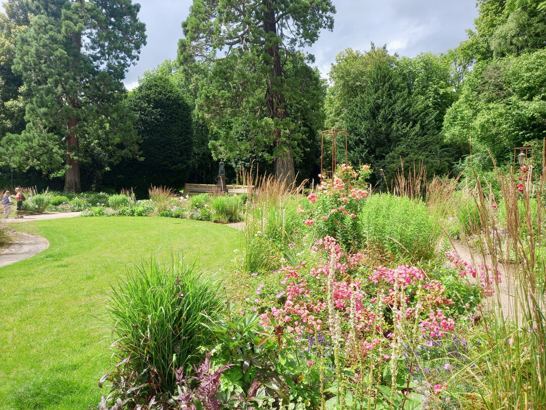 Schaugarten Roseraie Amlie (Planung: Service Parcs de la Ville de Luxembourg, Ltzebuerger Rousefrnn & Patrimoine Roses pour le Luxembourg)
