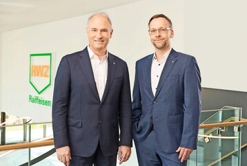 Der Vorstand der Raiffeisen Waren-Zentrale Rhein-Main AG: Christoph Kempkes (Vorstandsvorsitzender, links) und Michael Gthner (Finanzvorstand).