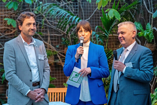 In der von Cora Birk moderierten Talkrunde sprachen Martin Joos (links), Vorstandsvorsitzender des VGL-BW, und Gerhard Hugenschmidt, Prsident des GVBWH, mehrere Themen an.