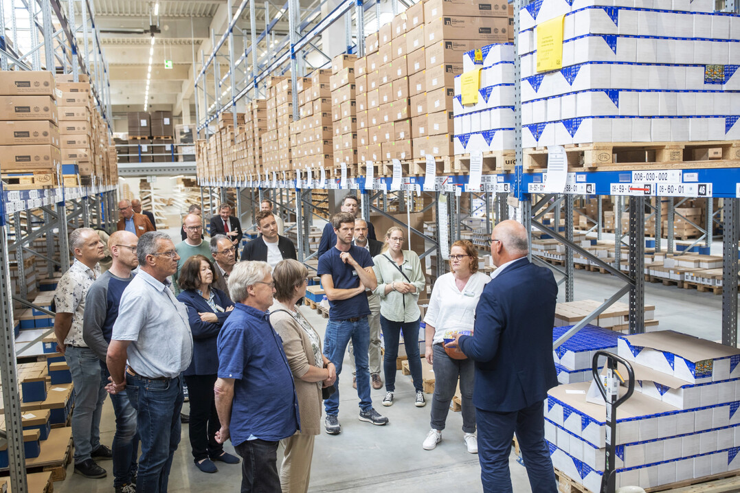 Die Besucher der Jubilumsfeier konnten Produktion und Vertrieb in Werksfhrungen kennenlernen.