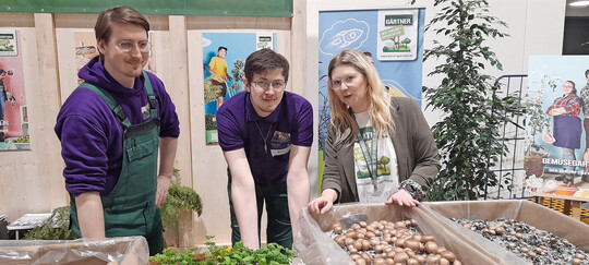 Ida Anheier, Projektkoordinatorin fr Nachwuchswerbung beim ZVG, untersttzte die Auszubildenden bei ihrer Prsentation.
