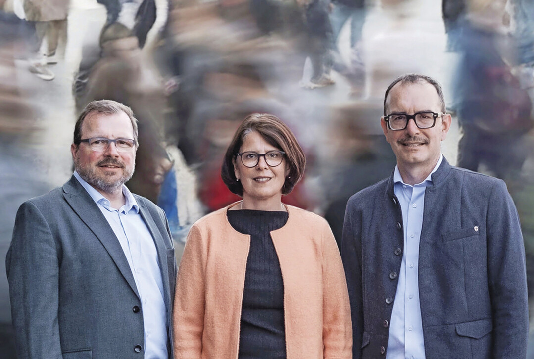 Mit ihrer fundierten Erfahrung in Vorsorge, Pflege, Abschiedsgestaltung und Messeorganisation vereinen die Initiatoren (von links) Mario Neuhaus (Grnder der Abschiedsagentur AG), Batrice Redi (Pflegefachfrau HF, Bachelor of Science in Ernhrung und Ditetik) und Christian Rudin (Inhaber RUUF AG Messeorganisation) Branchenkompetenz.