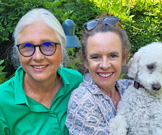 Claudia Glz, Nessi Tauschendschn und Hund Holly.