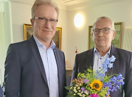 Jahresgesprch in Mecklenburg-Vorpommern bei Landwirtschaftsminister Dr. Till Backhaus mit T. Heinemann (Landesprsident M-V im WVG Nord).
