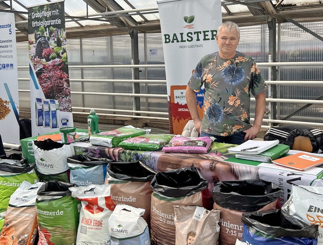 Bernd Kasper (Balster) informierte ber Substrate fr Friedhofsgrtner.