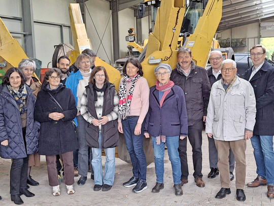 Gruppenfhrungen der Mitglieder durch die Baumschule und den Maschinenpark.