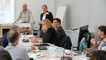 Rund 80 Teilnehmende von Genbanken, Botanischen Grten, Zchtung, Politik und Praxis erarbeiteten diese Woche im Bundesministerium fr Landwirtschaft, Ernhrung und Heimat (BMLEH) in Bonn Lsungen dafr, wie genetische Ressourcen knftig bewahrt und zu Forschungszwecken zur Verfgung gestellt werden mssen. 