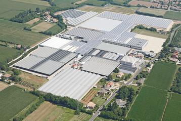 Der Hauptsitz in Paese erhielt ein neues Logistik- und Dienstleistungszentrum.