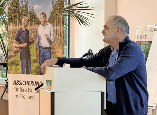 Der Zierpflanzengrtner Andreas Kienast blickt auf seine ber vierzigjhrige Ttigkeit als Schadenexperte zurck.