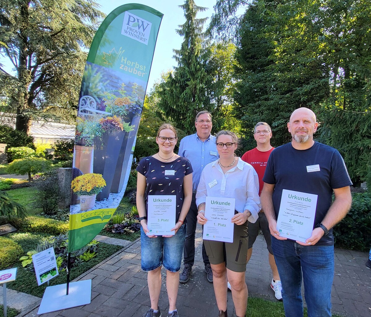 Drei junge Gestalter wurden auf der Friedhofstechnik