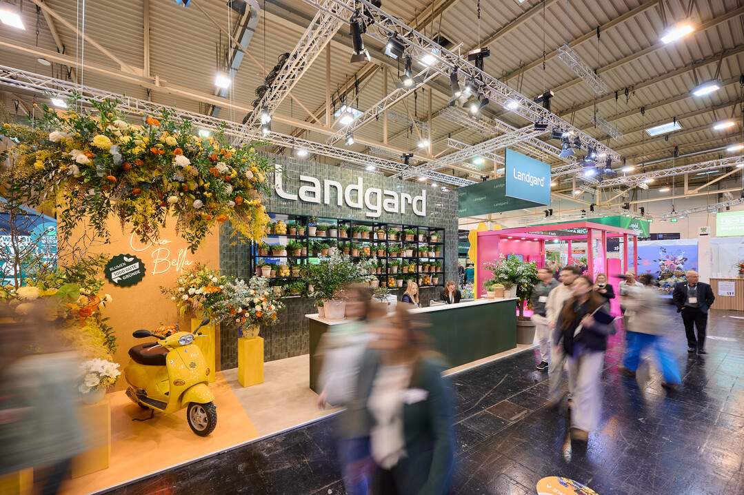 1.	Under the motto "Tutto Italiano," the Landgard stand in Hall 1 brings a Mediterranean feel to the wintry Ruhr region.