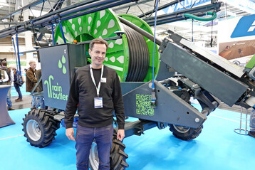 Der intelligente, autonom fahrende Beregnungsroboter Rainbutler beregnet punktgenau, sagte Julian von Ilseman.