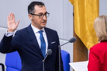 Der Baden-Wrttemberger Cem zdemir wurde zum neuen Bundesminister fr Ernhrung und Landwirtschaft ernannt. 
