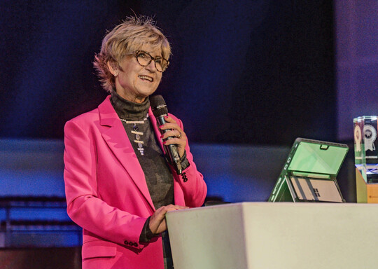 Er�ffnet wurde die Veranstaltung von Eva K�hler-Theuerkauf, Pr�sidentin des Zentralverbandes Gartenbau (ZVG). 