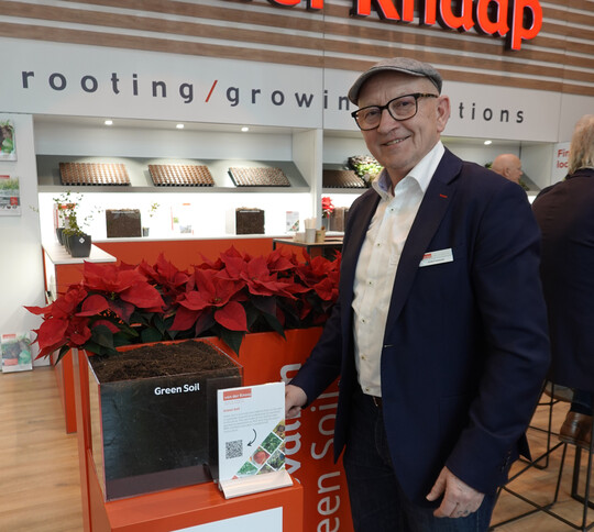 Poinsettien lassen sich laut Aldert Keesen gut torffrei mit 20 % Green Soil-Beimischung kultivieren.