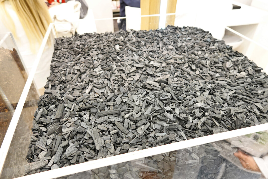 Pflanzenkohle wie TerraCoal bietet nicht nur als CO2-Speicher Vorteile.