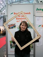 „Ich finde, dass zur Zeit in der Ausbildung zum Gärtner/in der Schwerpunkt Beraten und Verkaufen aus dem Rahmen fällt, weil das ein sehr interessanter, anspruchsvoller Schwerpunkt ist.“