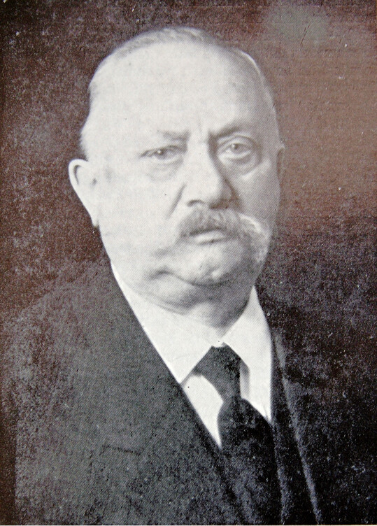 Die Entwicklung der weltweit ersten R�ckenspritze im Jahr 1890 war eine Erfindung von Johann Baptist Birchmeier.