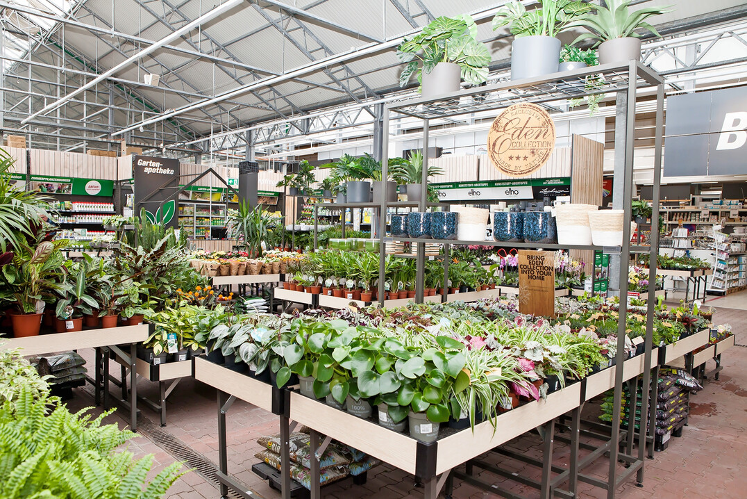 Die neue Gartenwelt von toom setzt auf smarte Prozesse: Das �Arenaprinzip� bei der Wegef�hrung und automatisierte Bew�sserungssysteme soll das Team entlasten und mehr Raum f�r intensive Kundenberatung schaffen.