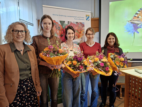 Von links: Uta Hübner, AELF Fürth-Uffenheim mit den Blühpakt-Partnern Tessa Ehrhardt, Stauden Ehrhardt, Sophie Altmann, Gärtnerei Altmann, Annette Berger, Bayerisches Umweltministerium und Rut Alker, Bayerischer Gärtnereiverband.