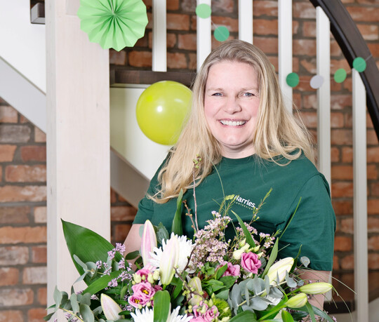 Diana Harries feiert 15-j�hriges Jubil�um ihrer Firma.