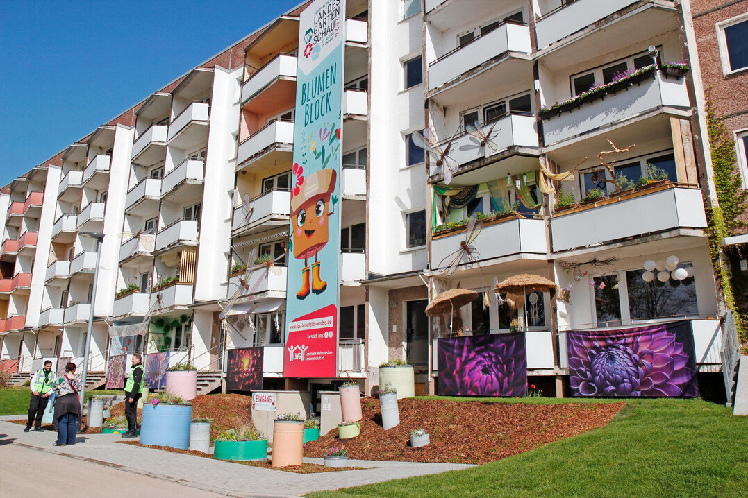 Eingang zum Blumenblock