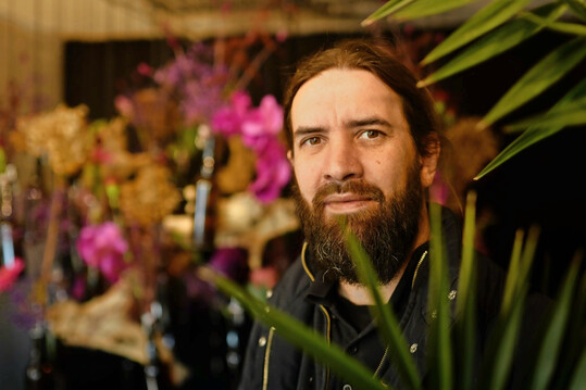 Floristikmeister Christopher Ernst ist im Blumenblock aktiv.