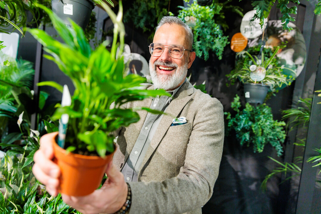 The IPM Discovery Center is THE hotspot for the specialist trade in the Green City in Hall 1A. Under the direction of creative director Romeo Sommers, POS concepts and sustainable retail trends will be on display.