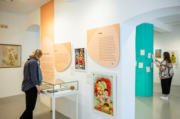 Die Sonderausstellung "Garten und Religion" im Deutschen Gartenbaummuseum auf der ega mit Arbeiten von Studierenden der Universitt Erfurt.