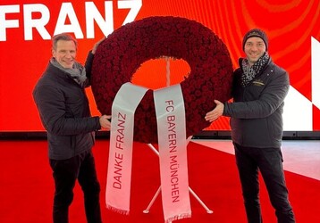 Michael Ktzel (li. neben dem Kranz) und Steffen Laible, GF Blumen Bahlmann, Mnchen.