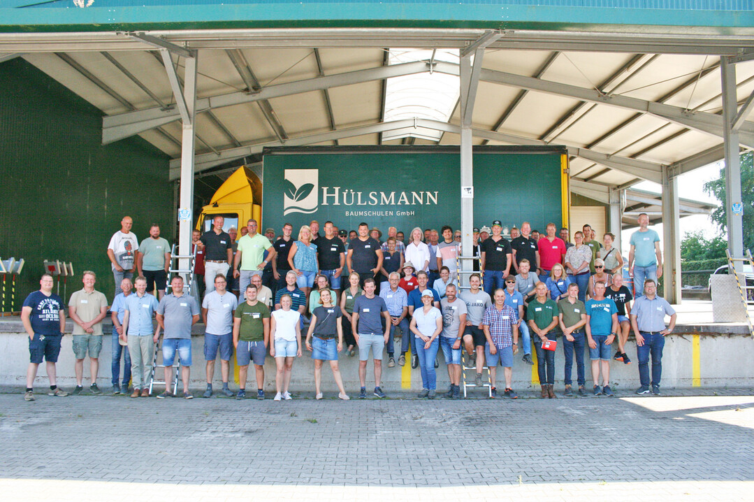 Gruppenfoto anlsslich der ToSBa-Baumschulbesichtigung in der Baumschule Hlsmann 2022.