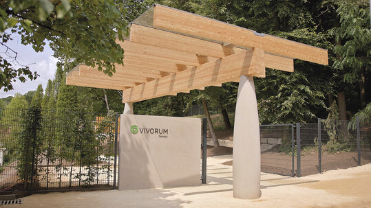 Eingang zum Campus Vivorum