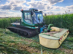 Moorraupe bei der Ernte im Rhinluch.