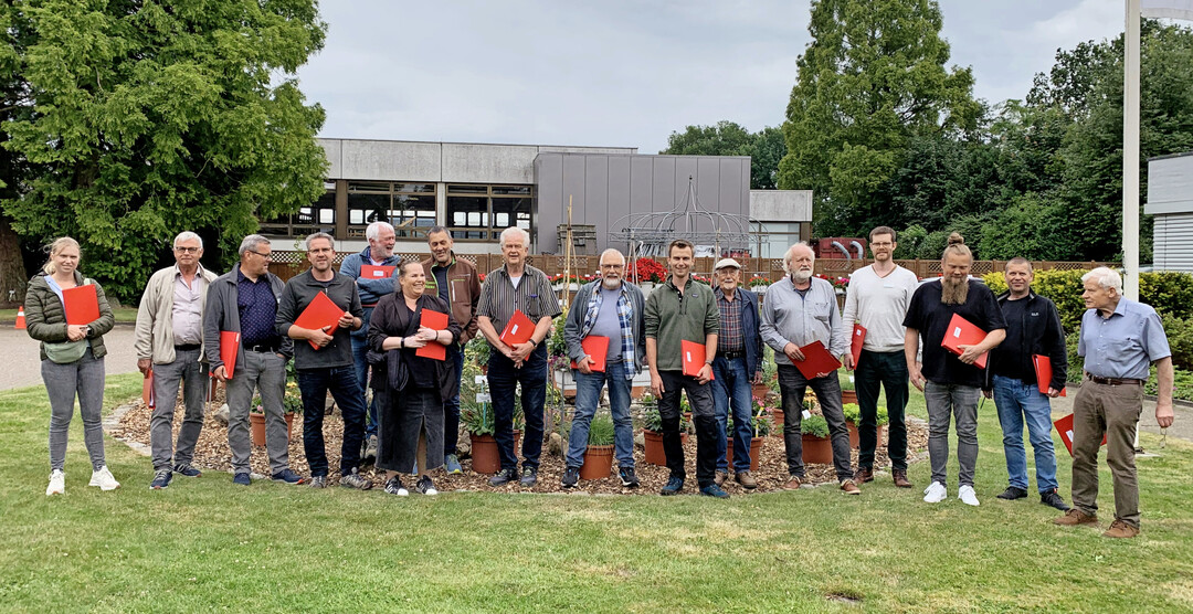Die Körkommission bewertet die Sommerblumen an der LVG Bad Zwischenahn im Abstand von zwei Wochen.