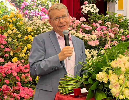 Markus Brunsing wurde beim Steinfurther Rosenfest 2024 mit dem Rosenring ausgezeichnet.