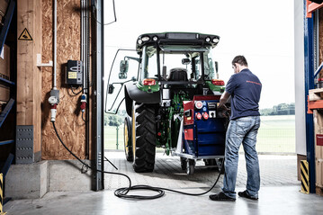 Ist ein funktionsfhiger Traktor vorhanden, der die notwendige Leistung bringt, fllt die Wahl meist auf einen Zapfwellengenerator. 