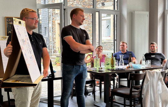 Ihre Kompetenzen im Betrieb bringen die Nachfolger auch in die Diskussion mit ein.