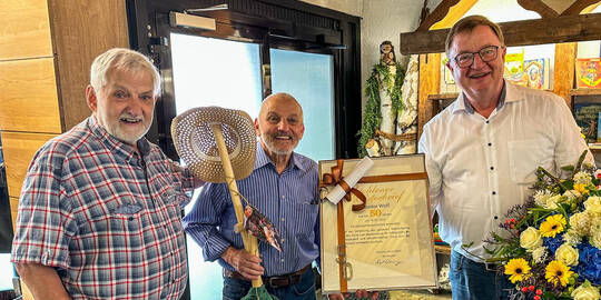 Von links: Willi Strunk, Goldmeister Theodor Wolf, Andreas Msing.