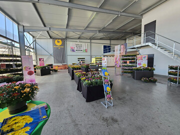 Die Firma Bosch Plants in Broekhuizen stellte freundlicherweise ihre Versandhalle zur Verfgung.