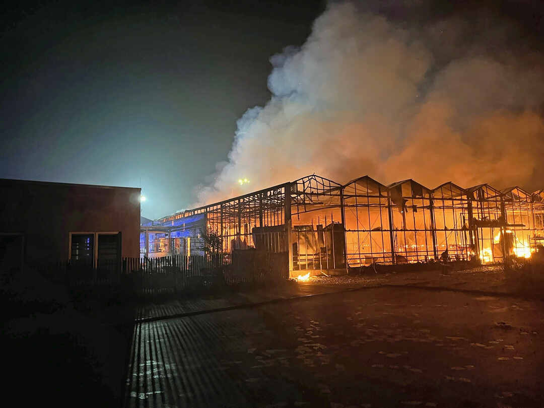 Der 1600 qm groe Gebudekomplex ist am frhen Donnerstagmorgen fast vollstndig ausgebrannt.