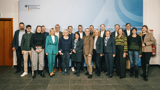 Die Teilnehmer der ZKL-Abschlussrunde am 22. November 2024 in Berlin. ZVG-Generalsekretr Bertram Fleischer vertrat Prsidentin Eva Khler-Theuerkauf.