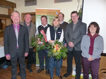 Organisatoren und Referenten der Fachtagung Gartenbau am 20.02.2014 in Neumarkt (v. l.): Leiter des Gartenbauzentrums Bayern Mitte Josef Hofbauer, Geschftsfhrer des Er-zeugerringes fr Blumen und Zierpflanzen Mittelfranken e. V. Walter Schobert, Anton Plattner von der Baumschule Plattner in Aldersbach, Birgit Kleiber-He von selecta, Raimund Schnecking von Volmary-Gemse, Ralf Schrder von der Firma Graines Voltz und Ruth Alker vom Bayerischen Grtnerei-Verband e. V..