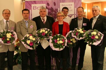 Wurden mit groer Stimmenmehrheit in Bundespositionen des BdF gewhlt (von links):
Heiner Koch, Ingo Speck, Ralf Kretschmer, Anja Qayyum-Kocks, Nicolas Rehner, Roland
Wagner und Josef Knostmann. 